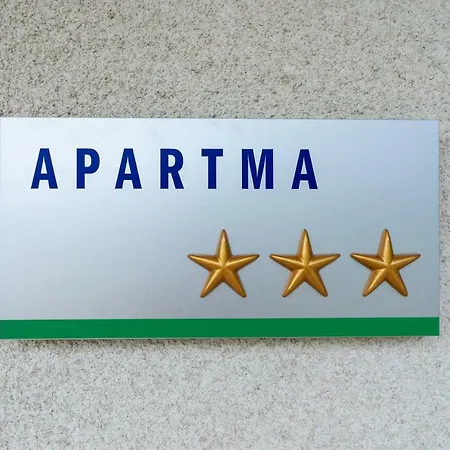 The Foxhouse 托尔明